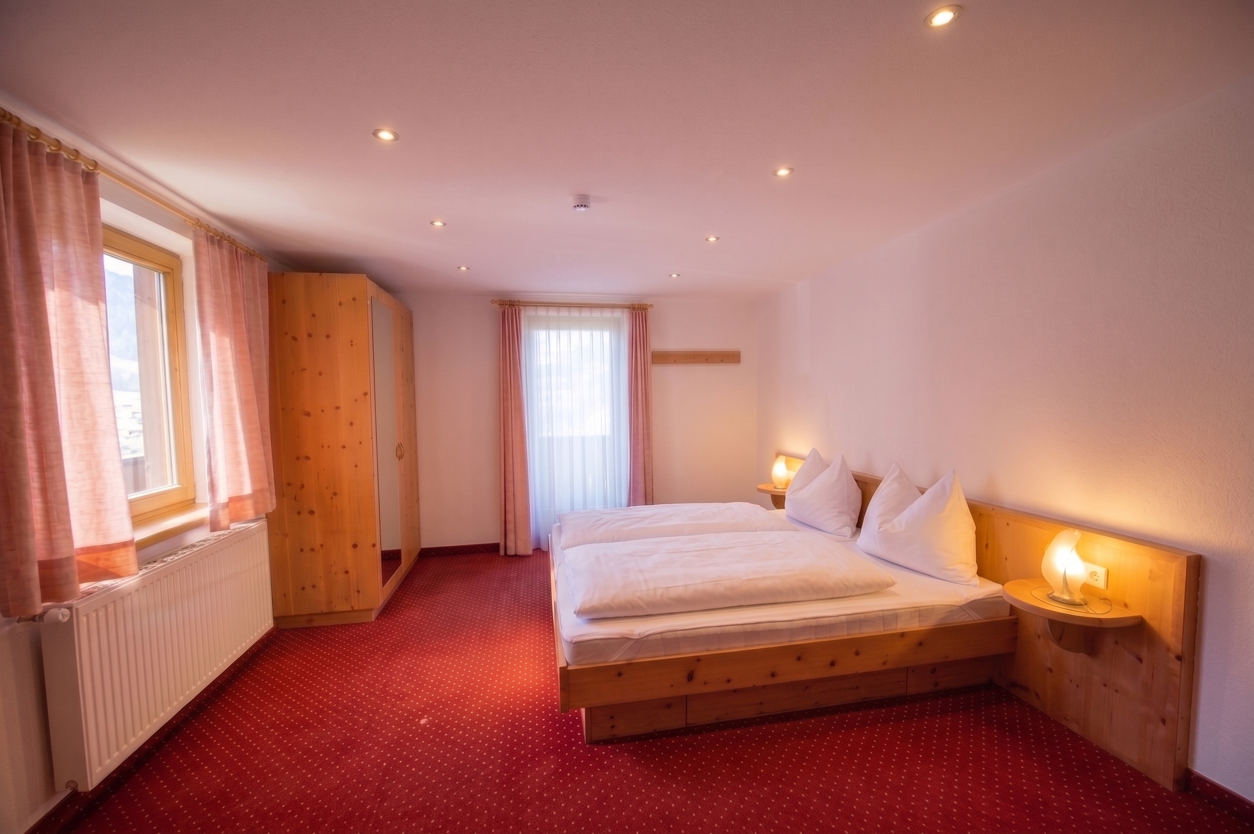 Ruhiges Zimmer im Ferienhaus Haus Sonneck für Pitztal Urlaub Ruhiges Zimmer im Ferienhaus Haus Sonneck für Pitztal Urlaub